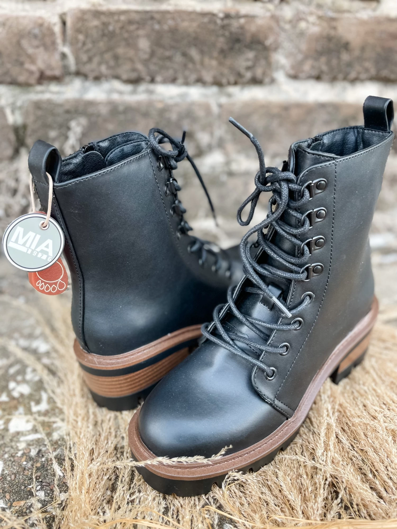 MIA Isaiah Combat Boots- Black 2 MIA Isaiah Combat Boots- Black - Image 2