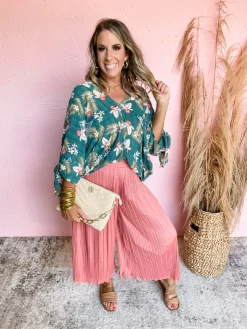 Sweet Retreat Floral Top -Fashion Clothing Store 15a5817cf94e7b83a0185baaa58e865d scaled