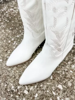 Sephira Boot- White -Fashion Clothing Store 1cf68be89f72085d50b292a29c00a729 scaled