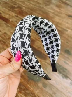 Going Ahead Houndstooth Headband- Black