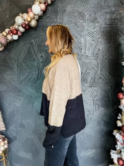 My Fall Favorite Color Block Top 10 My Fall Favorite Color Block Top -Fashion Clothing Store 370350272ba88992a3480397bdf80f7a scaled