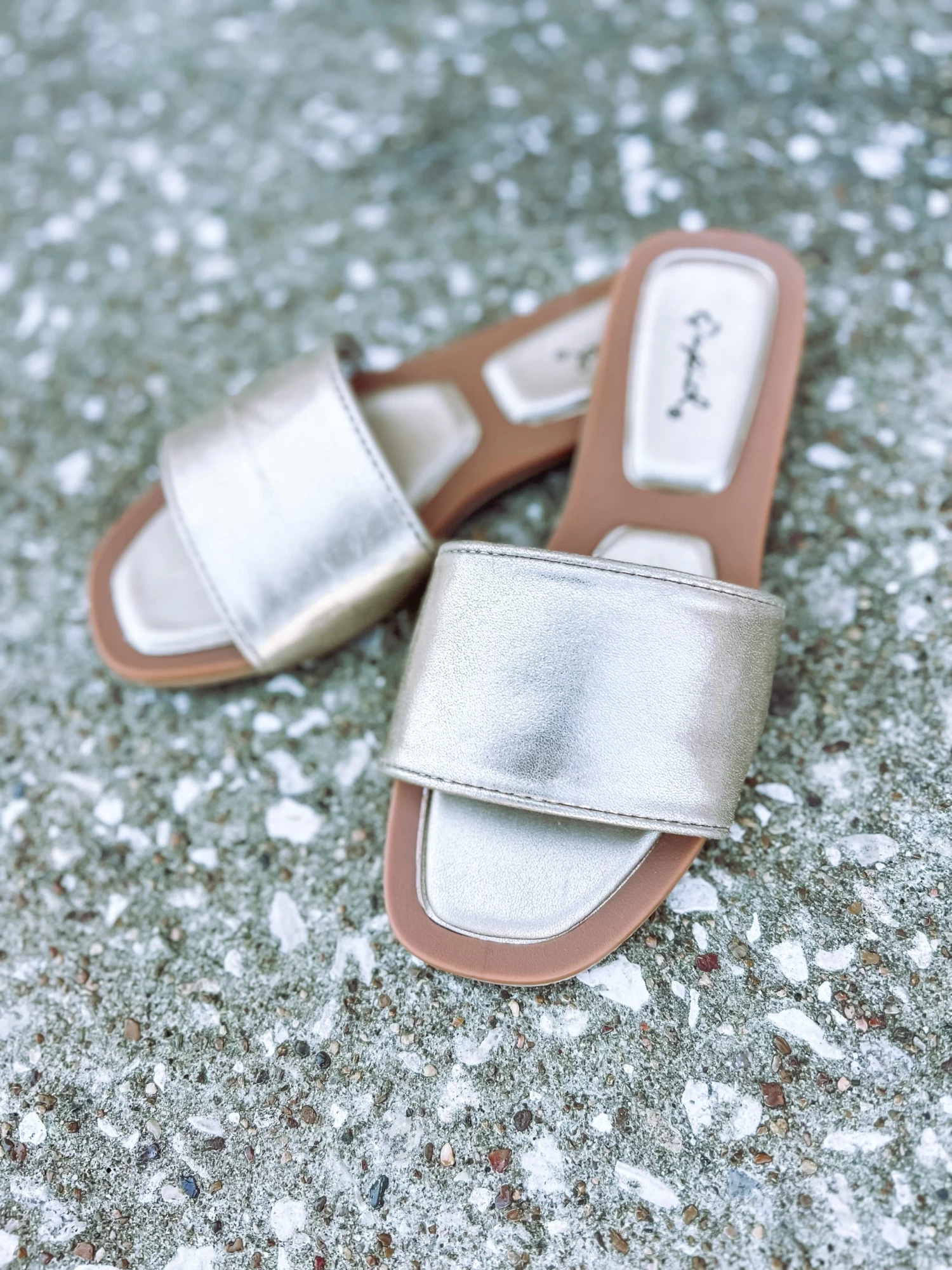 Kettle-01- Gold 2 Kettle-01- Gold - Image 2