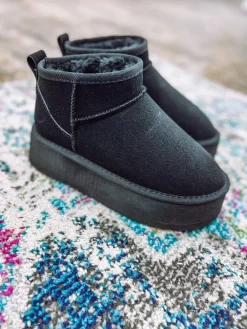 Miranda Platform Snow Shoes- Black -Fashion Clothing Store 753ce86b73b6c39bb0df8d646bf20429 scaled