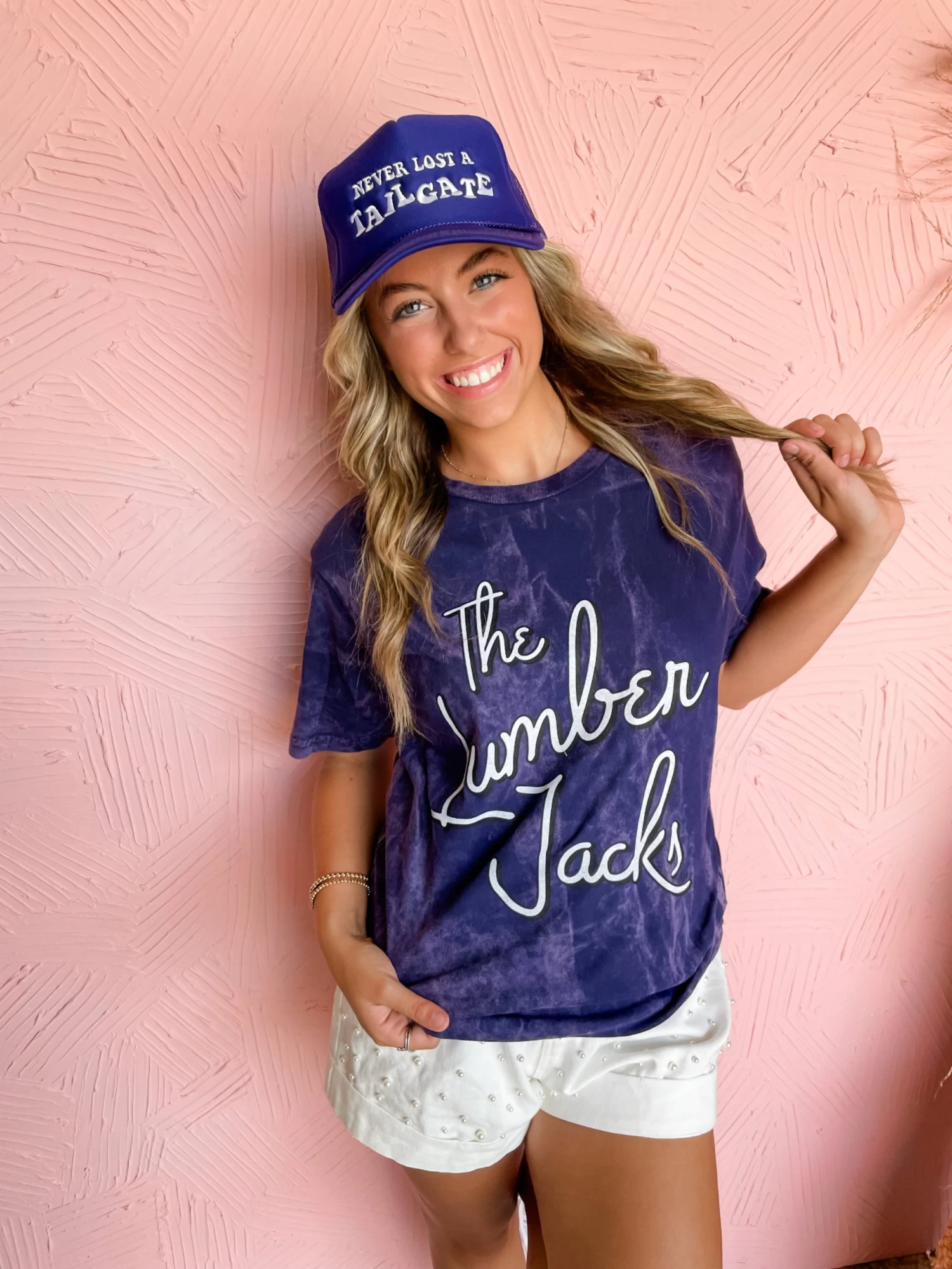 Lumberjacks Hotel 2 Lumberjacks Hotel - Image 2