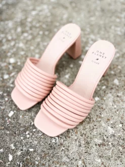 Fashion Clothing Store -Fashion Clothing Store 7f2e2d666d154e40500f99b8671d7264 scaled