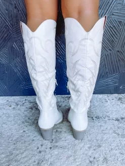 Samara White Boots -Fashion Clothing Store 8a53fad0e905f856b3f2418106a613a9 scaled
