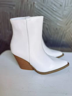 Phantom Bootie- White -Fashion Clothing Store 9ed9b2a9f02f7053e5c72bea4a726b6a scaled