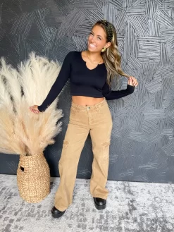 Kaylee Rib Scoop Neck Crop Top- Black -Fashion Clothing Store IMG 1304 e7d46a77 168a 461e 9c99 2dde13e70dbd scaled