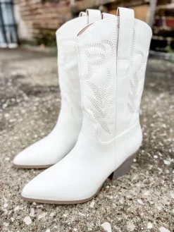Sephira Boot- White -Fashion Clothing Store b37286914e149a59df691d3f33f28e25 scaled