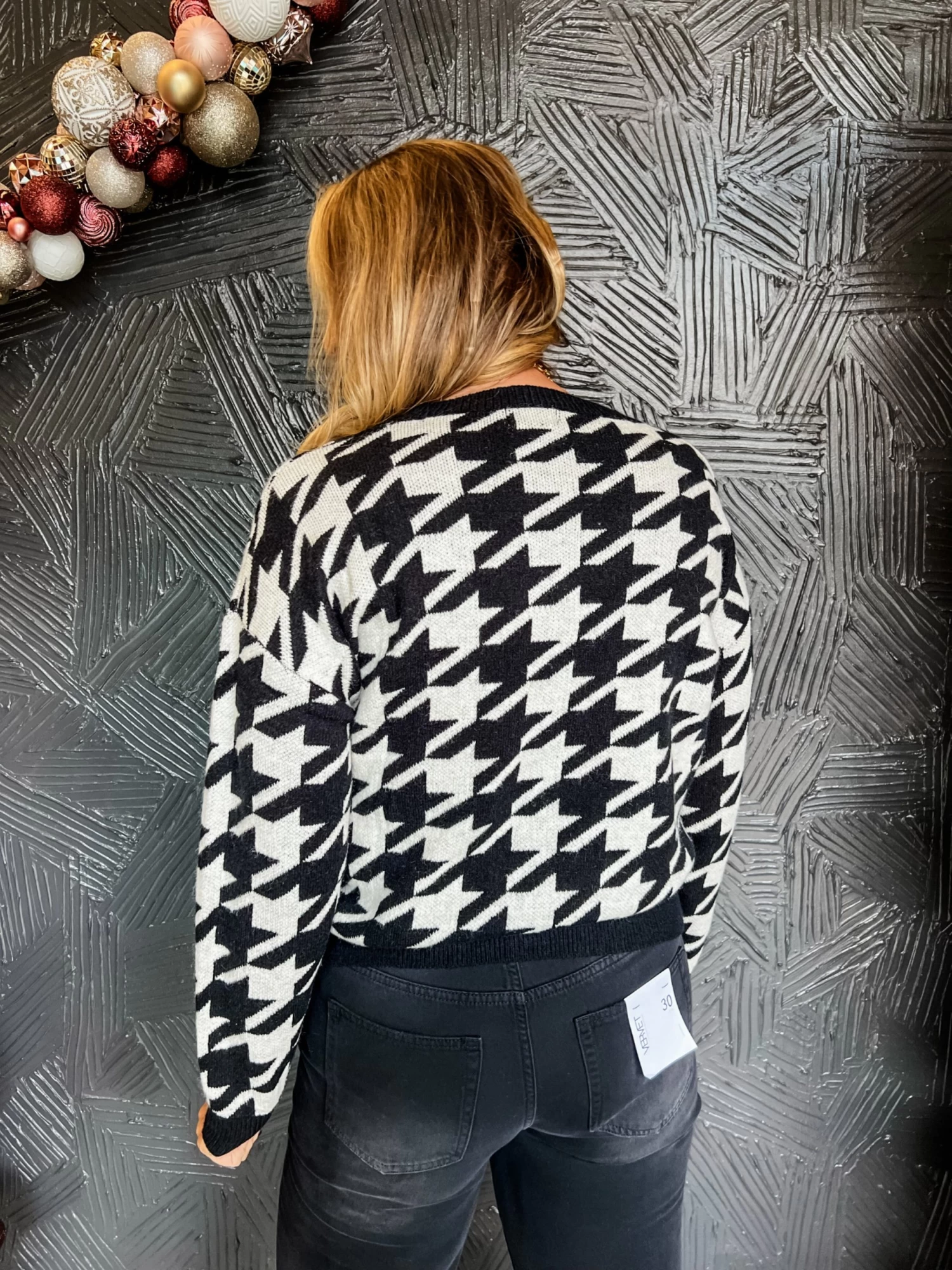 Candid Feelings Houndstooth Pullover Sweater 5 Candid Feelings Houndstooth Pullover Sweater - Image 5