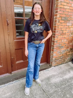 Light To Moderate Ranchin -Fashion Clothing Store bdb911eb6b71c28d3e220084e5651f54 scaled