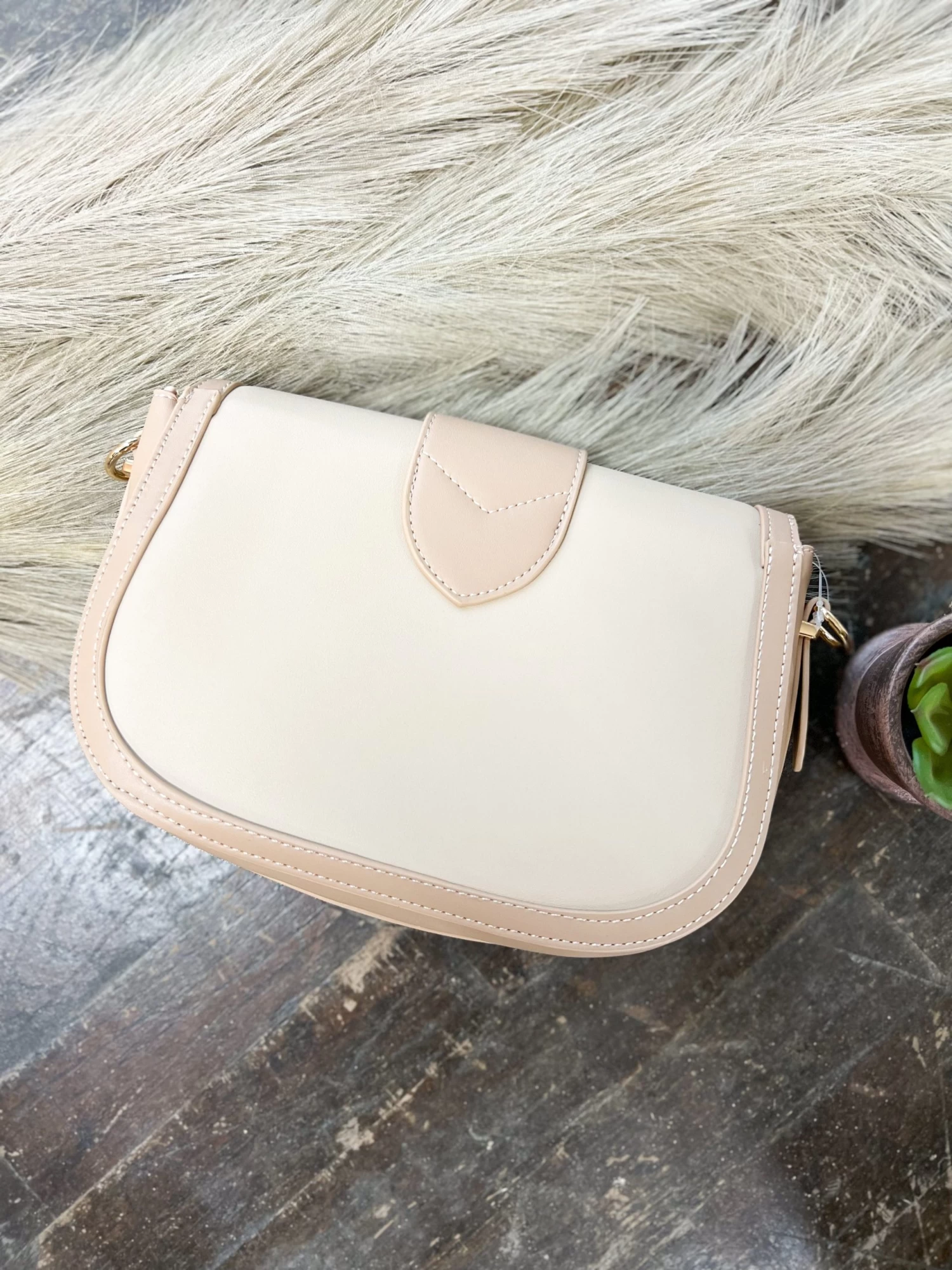 Griffin Crossbody Bag- Beige 4 Griffin Crossbody Bag- Beige - Image 4