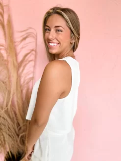 Meet Me In The Middle Cropped Tank -Fashion Clothing Store c5c147a61e54be8b1798971be328f751 scaled