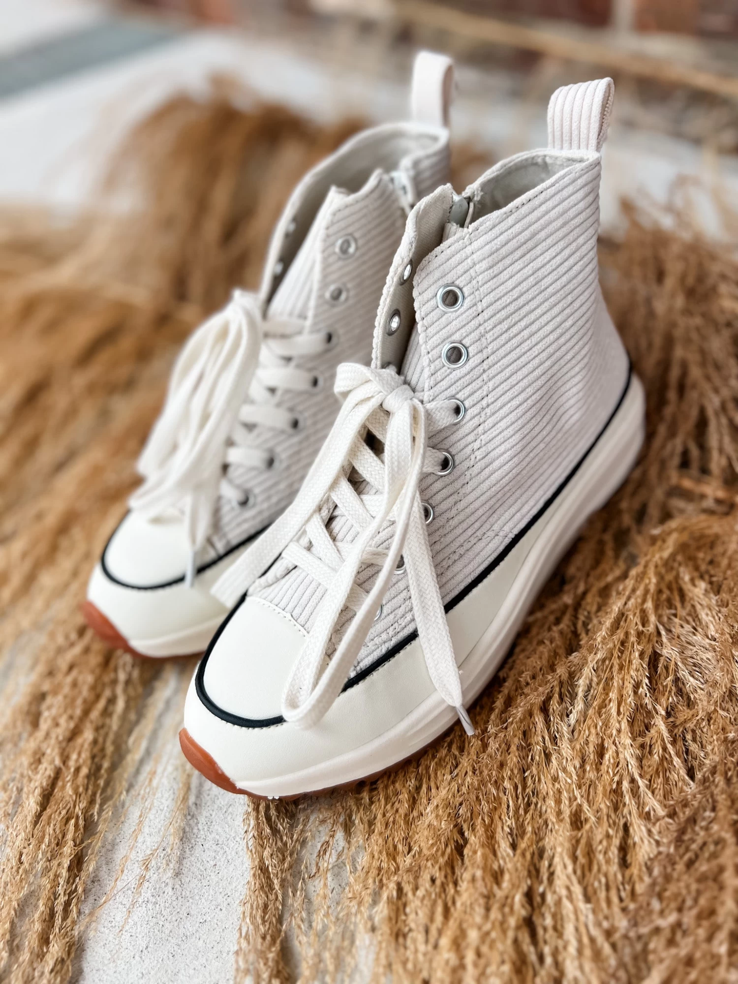 Aubrey Sneakers- Off White 4 Aubrey Sneakers- Off White - Image 4