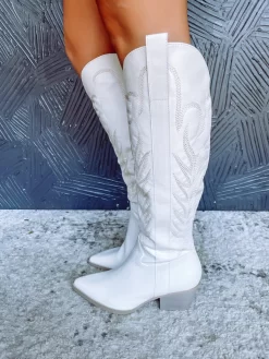 Samara White Boots -Fashion Clothing Store d37925abebffd4b1f9e7e701b4751e8a scaled